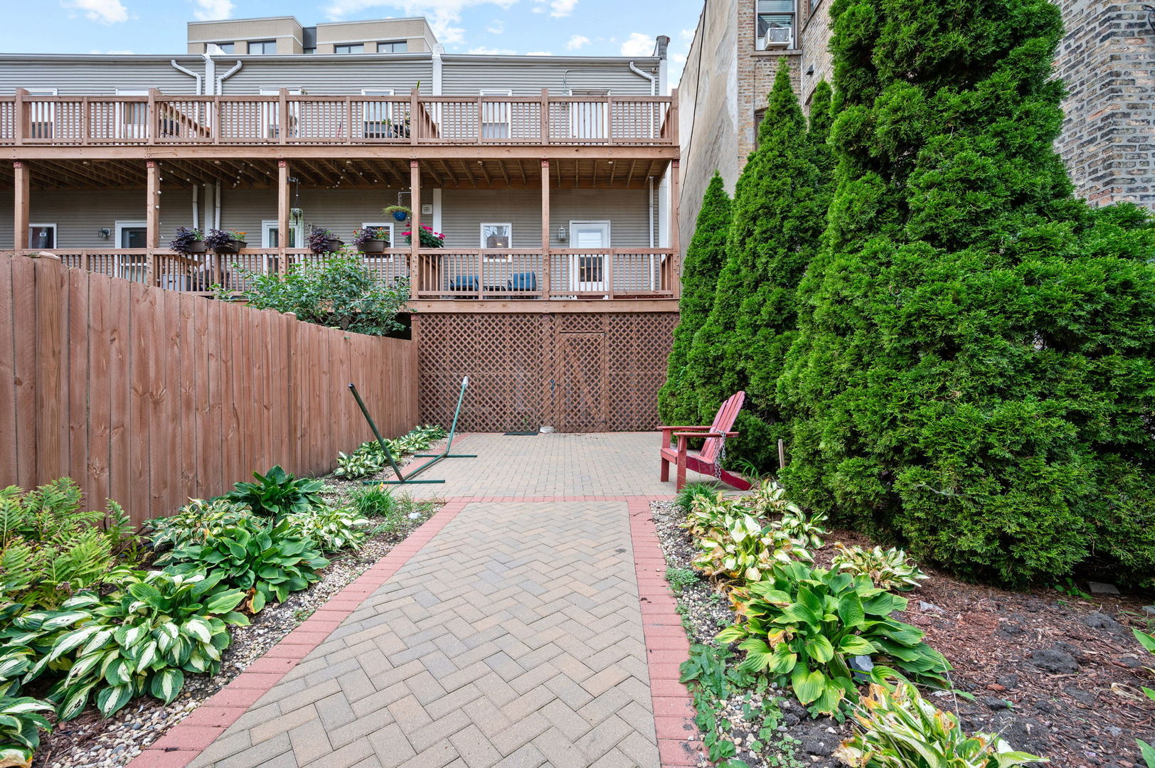 4633 N Winthrop Avenue