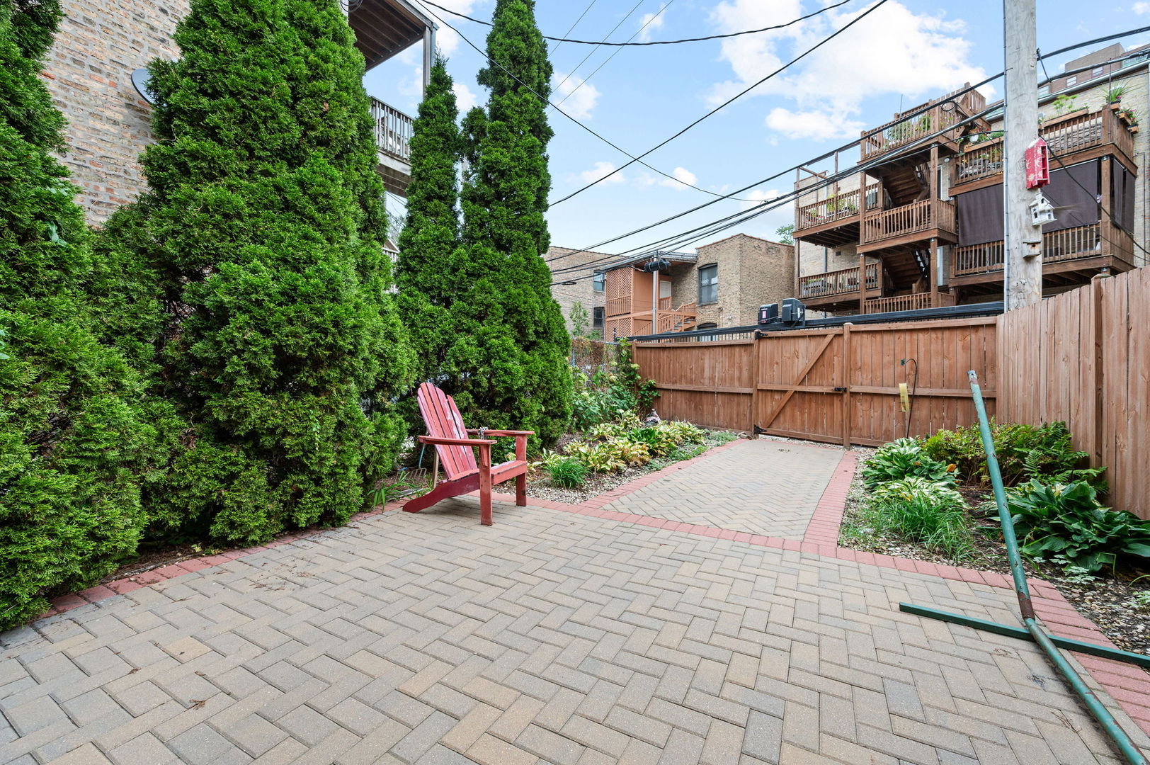 4633 N Winthrop Avenue