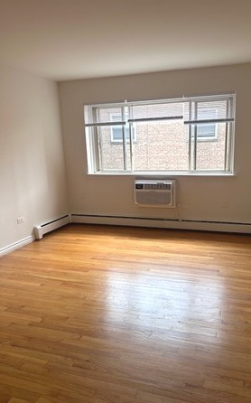 6128 N KENMORE Avenue 404