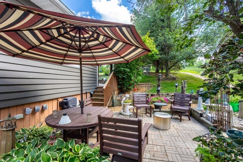 Tiny photo for 204 Chestnut Street, LeClaire, IA 52753 (MLS # 12778767)