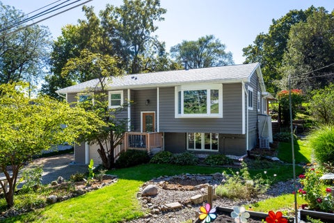Tiny photo for 204 Chestnut Street, LeClaire, IA 52753 (MLS # 12778767)