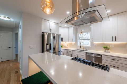 Tiny photo for 719 Webster Street, Algonquin, IL 60102 (MLS # 12535572)