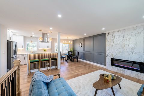 Tiny photo for 719 Webster Street, Algonquin, IL 60102 (MLS # 12535572)