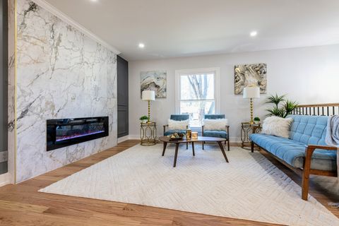 Tiny photo for 719 Webster Street, Algonquin, IL 60102 (MLS # 12535572)