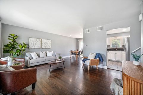 Tiny photo for 10403 Barnard Drive, Chicago Ridge, IL 60415 (MLS # 12656351)