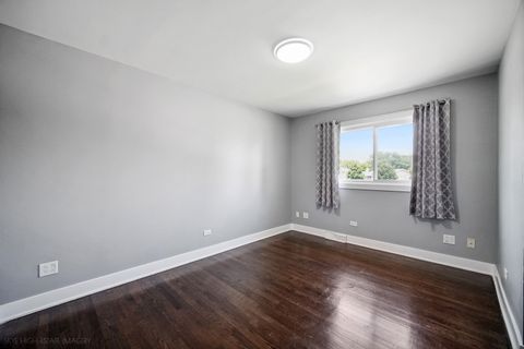 Tiny photo for 10403 Barnard Drive, Chicago Ridge, IL 60415 (MLS # 12656351)