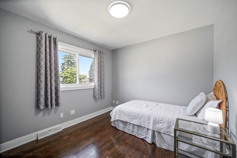 Tiny photo for 10403 Barnard Drive, Chicago Ridge, IL 60415 (MLS # 12656351)