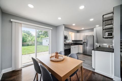 Tiny photo for 10403 Barnard Drive, Chicago Ridge, IL 60415 (MLS # 12656351)