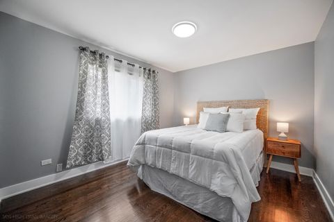 Tiny photo for 10403 Barnard Drive, Chicago Ridge, IL 60415 (MLS # 12656351)