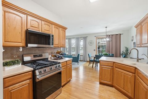 Tiny photo for 16122 Seneca Lake Circle, Crest Hill, IL 60403 (MLS # 12607275)