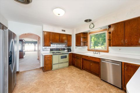 Tiny photo for 418 East End Avenue, Hillside, IL 60162 (MLS # 12685970)