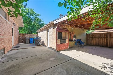 Tiny photo for 418 East End Avenue, Hillside, IL 60162 (MLS # 12685970)