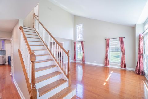 Tiny photo for 465 Thacker Court, Schaumburg, IL 60173 (MLS # 12627239)