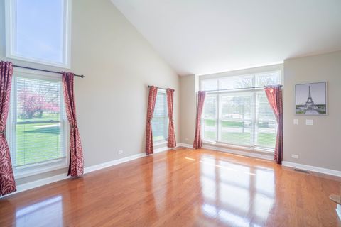 Tiny photo for 465 Thacker Court, Schaumburg, IL 60173 (MLS # 12627239)
