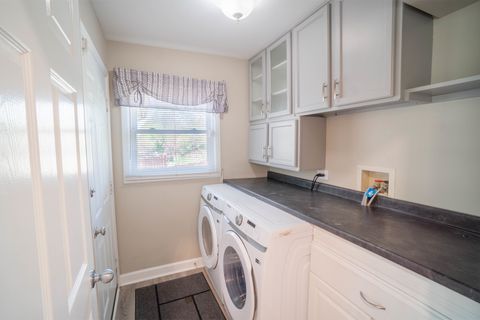 Tiny photo for 465 Thacker Court, Schaumburg, IL 60173 (MLS # 12627239)
