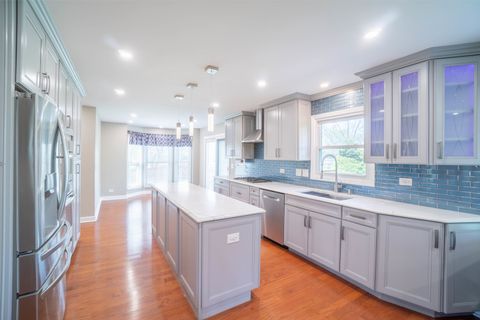 Tiny photo for 465 Thacker Court, Schaumburg, IL 60173 (MLS # 12627239)