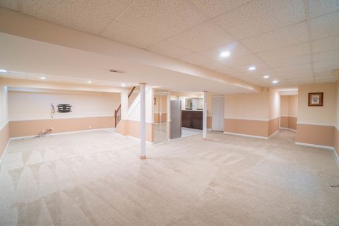 Tiny photo for 465 Thacker Court, Schaumburg, IL 60173 (MLS # 12627239)
