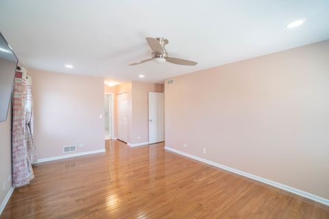Tiny photo for 465 Thacker Court, Schaumburg, IL 60173 (MLS # 12627239)