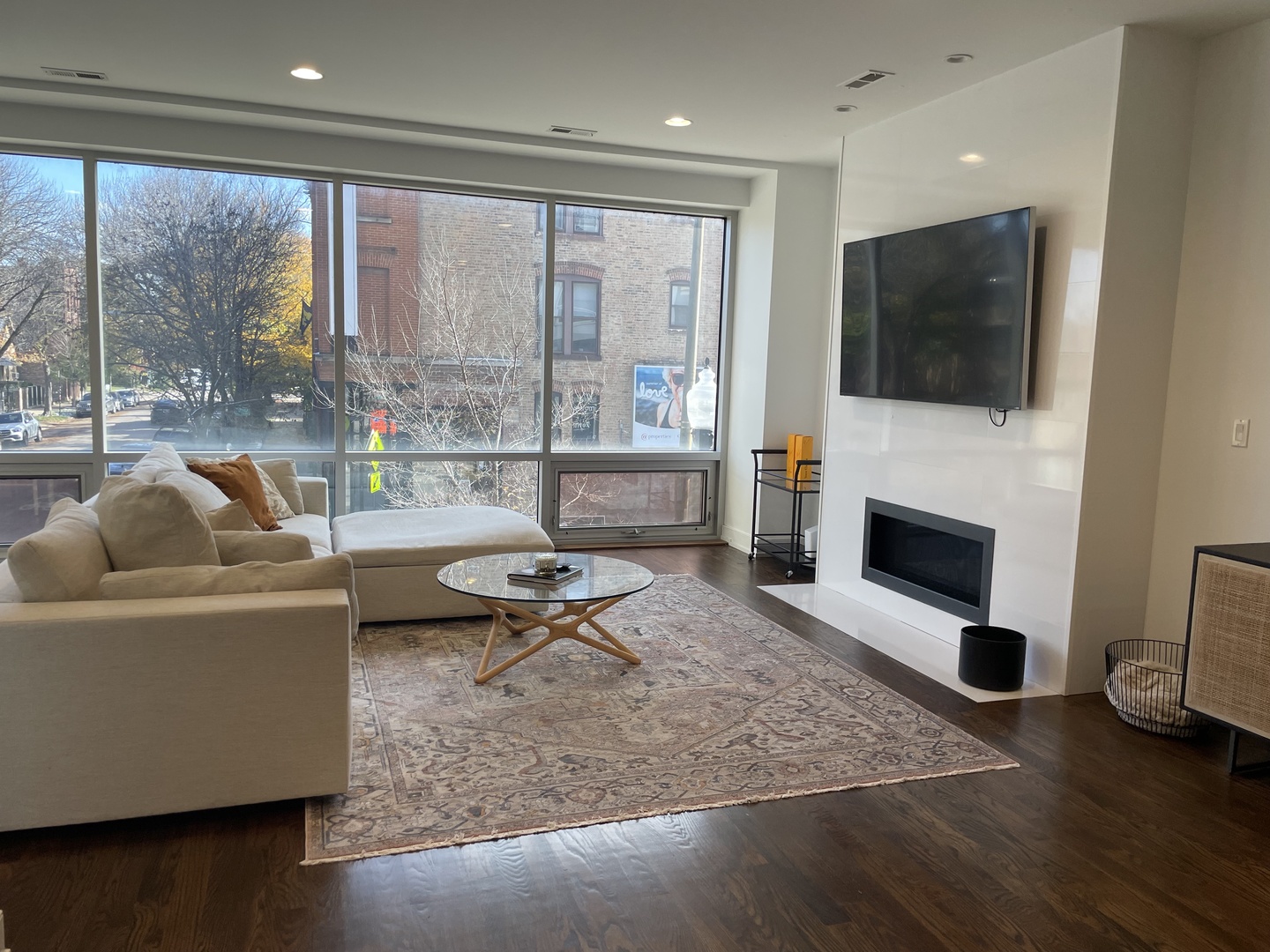 1870 N DAMEN Avenue 2