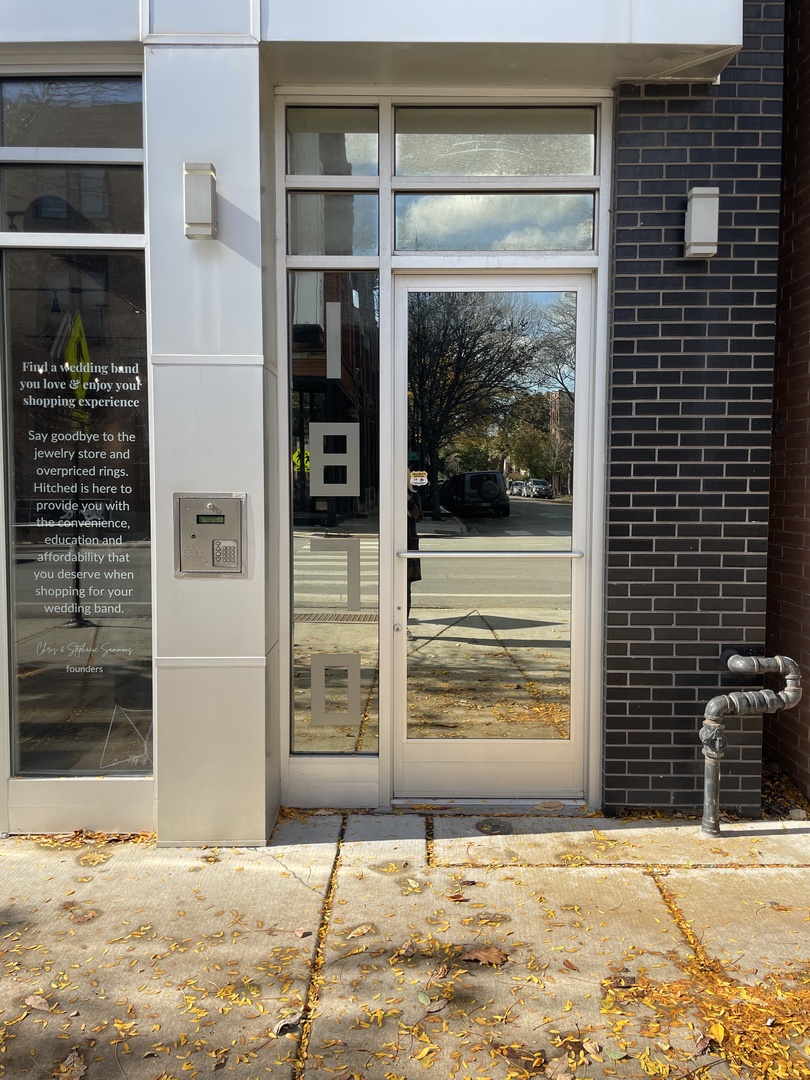 1870 N DAMEN Avenue 2