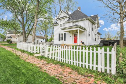 Tiny photo for 719 E Allen Street, Farmer City, IL 61842 (MLS # 12613555)