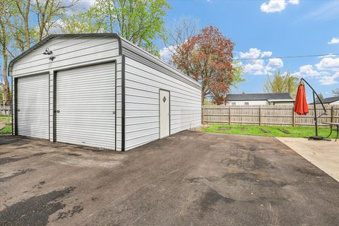Tiny photo for 719 E Allen Street, Farmer City, IL 61842 (MLS # 12613555)