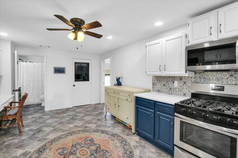 Tiny photo for 719 E Allen Street, Farmer City, IL 61842 (MLS # 12613555)