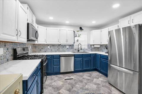 Tiny photo for 719 E Allen Street, Farmer City, IL 61842 (MLS # 12613555)