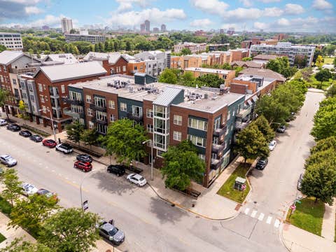 Tiny photo for 17 W 35th Street #304, Chicago, IL 60616 (MLS # 12738459)