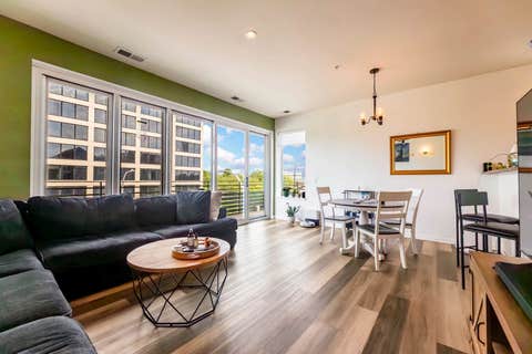 Tiny photo for 17 W 35th Street #304, Chicago, IL 60616 (MLS # 12738459)