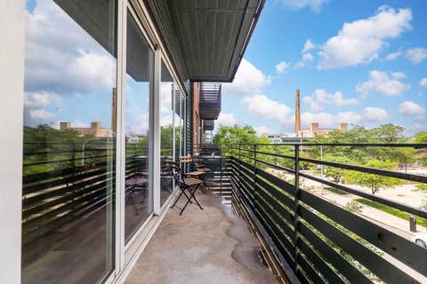 Tiny photo for 17 W 35th Street #304, Chicago, IL 60616 (MLS # 12738459)