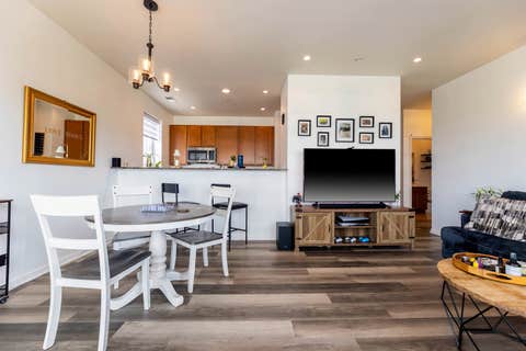 Tiny photo for 17 W 35th Street #304, Chicago, IL 60616 (MLS # 12738459)