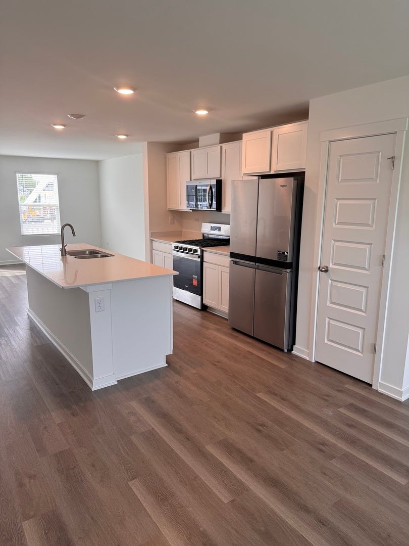 428 Lakeshore Court 428