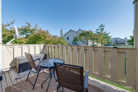 Tiny photo for 324 Juniper Circle, Streamwood, IL 60107 (MLS # 12465816)