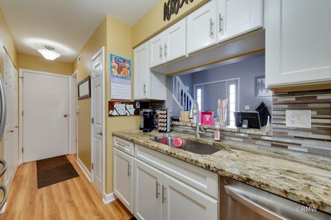 Tiny photo for 324 Juniper Circle, Streamwood, IL 60107 (MLS # 12465816)