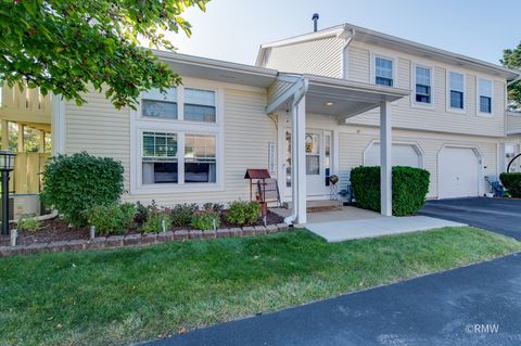 Tiny photo for 324 Juniper Circle, Streamwood, IL 60107 (MLS # 12465816)