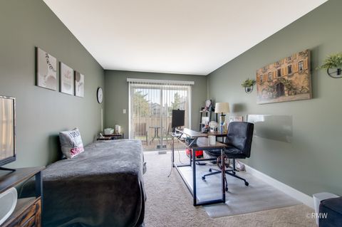 Tiny photo for 324 Juniper Circle, Streamwood, IL 60107 (MLS # 12465816)