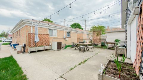 Tiny photo for 7848 Meade Avenue, Burbank, IL 60459 (MLS # 12585920)