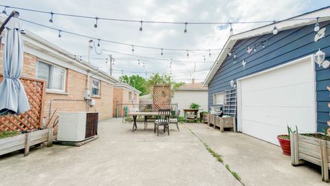 Tiny photo for 7848 Meade Avenue, Burbank, IL 60459 (MLS # 12585920)