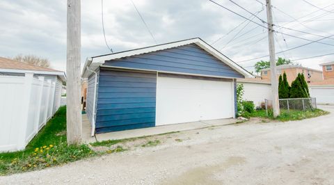 Tiny photo for 7848 Meade Avenue, Burbank, IL 60459 (MLS # 12585920)