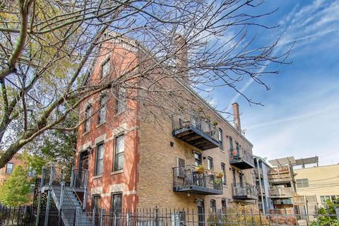 Photo of 1920 W Dickens Avenue #1R, Chicago, IL 60614 (MLS # 12513455)