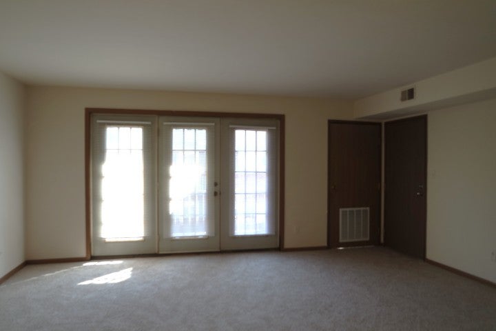 4120 Williamsburg Court 302