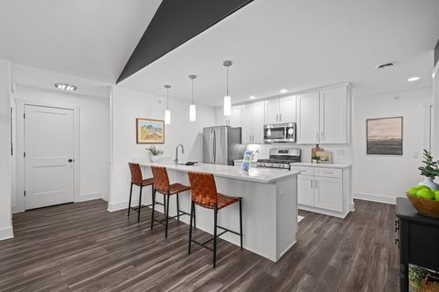 Tiny photo for 3043 Shanes Way #3043, Bettendorf, IA 52722 (MLS # 12585480)