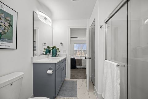 Tiny photo for 3043 Shanes Way #3043, Bettendorf, IA 52722 (MLS # 12585480)