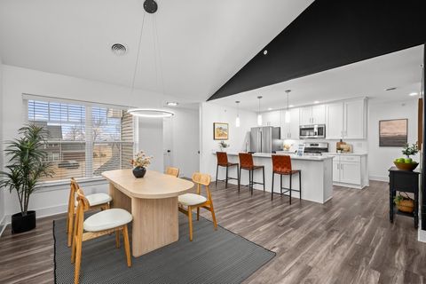 Tiny photo for 3043 Shanes Way #3043, Bettendorf, IA 52722 (MLS # 12585480)