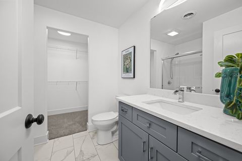 Tiny photo for 3043 Shanes Way #3043, Bettendorf, IA 52722 (MLS # 12585480)