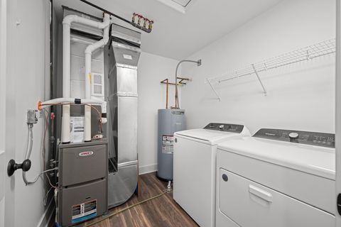 Tiny photo for 3043 Shanes Way #3043, Bettendorf, IA 52722 (MLS # 12585480)