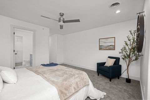 Tiny photo for 3043 Shanes Way #3043, Bettendorf, IA 52722 (MLS # 12585480)