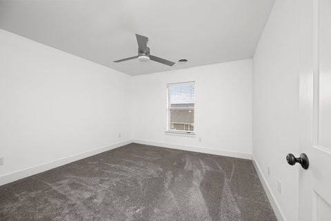 Tiny photo for 3043 Shanes Way #3043, Bettendorf, IA 52722 (MLS # 12585480)