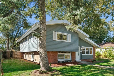 Tiny photo for 15218 Hastings Drive, Dolton, IL 60419 (MLS # 12792375)